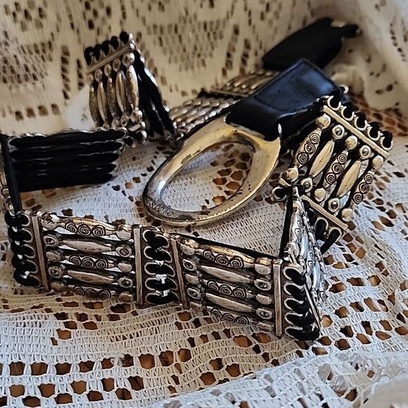 Vintage Chicos Size M Leather, Rhinestone And Metal Belt - Picture 2 of 9